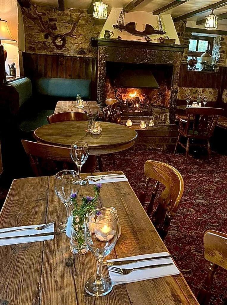 Farmyard Inn Youlgreave Buitenkant foto